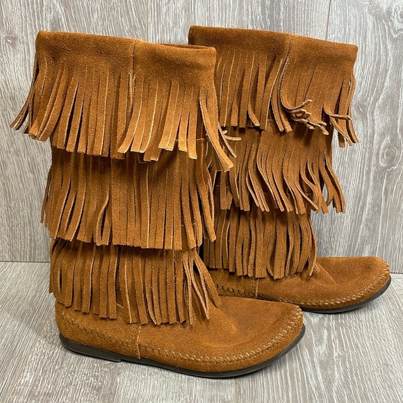 Minnetonka 3-Layer Fringe Boot Style 1632 Brown Suede Leather 8 - Picture 1 of 15